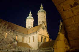 naumburg_dom_nacht_301108_c_b800.jpg (106786 Byte)