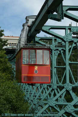 schwebebahn_dresden_270711_c_800.jpg (145193 Byte)